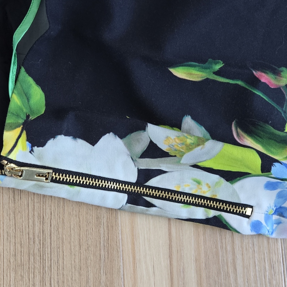 TED BAKER Galla Mirrored Forget Me Not Floral Black PANTS TB 2 US 4-6 - Picture 6 of 7